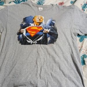 Trump Grey Tee Trump/Superman,sz.XL